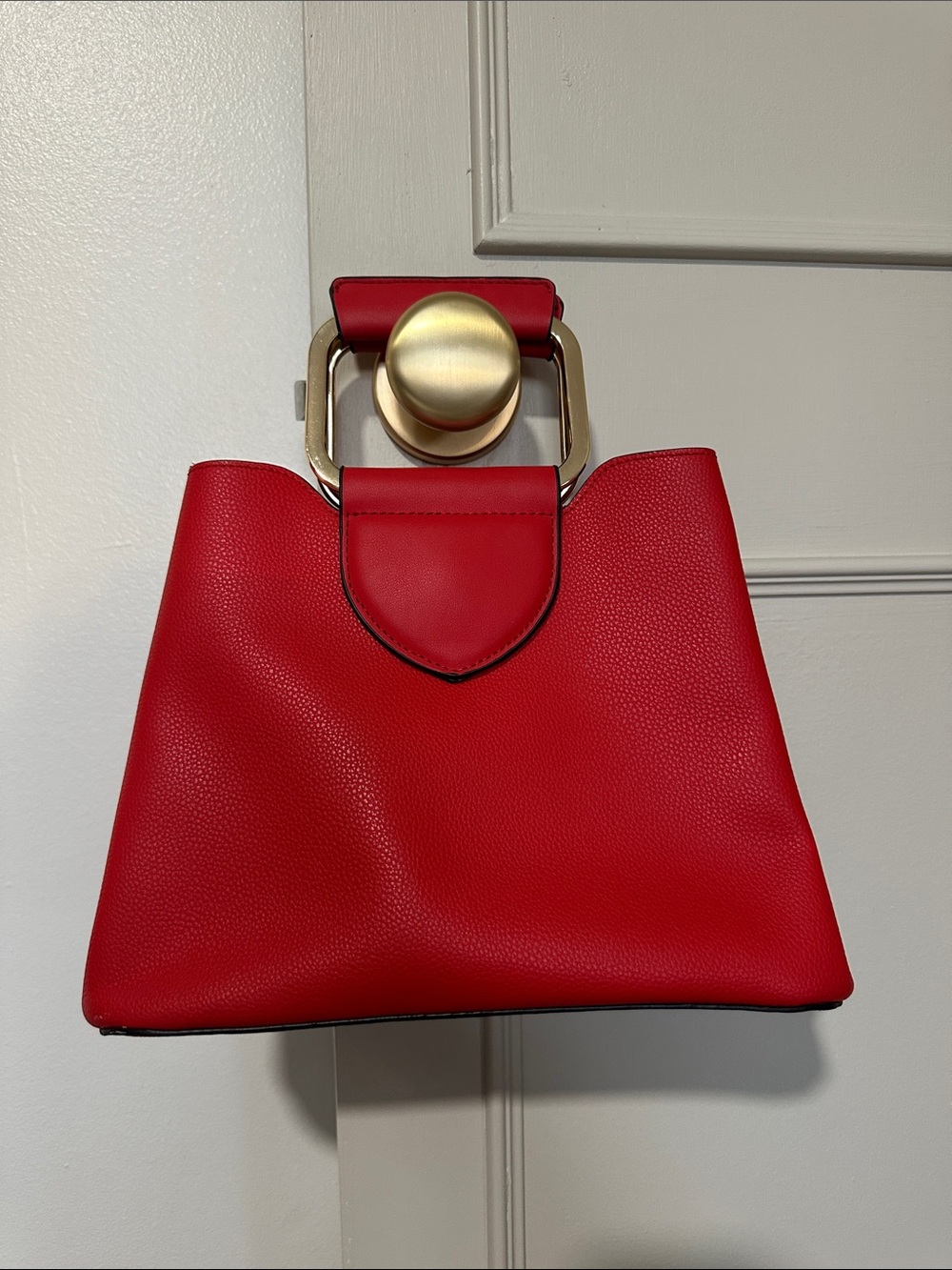 Red Structured Shoulder Bag - Classic Women's Handbag